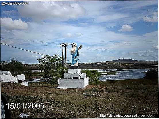 PROPRI-SE-IMAGEM DE JESUS NA BEIRA DO RIO-FOTO:SERGIO FALCETTI - PROPRI - SE