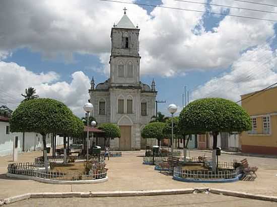 PRAA E IGREJA MATRIZ DE SANTA ROSA-FOTO:ALMEIDA BISPO - SANTA ROSA DE LIMA - SE