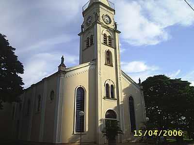 IGREJA MATRIZ FOTO
POR THUNDERSTRUCKZ   - AGUA - SP