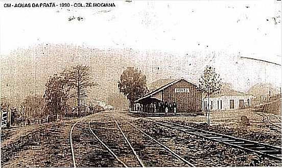 ESTAO FERROVIRIA DE GUAS DA PRATA NOS PRIMEIROS TEMPOS, ANOS 1890-FOTO CEDIDA POR NILSON RODRIGUES.ACERVO JOS FLAVIO - GUAS DA PRATA - SP