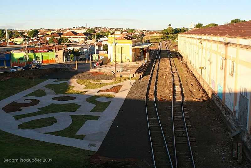 AGUDOS-SP-ESTAO FERROVIRIA-EFS-FOTO:ADRIANO MARTINS - AGUDOS - SP