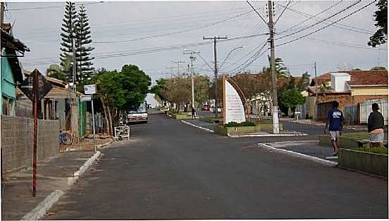 AVENIDA PRINCIPAL - POR EDUARDO K IWASAKI,  - LVARO DE CARVALHO - SP