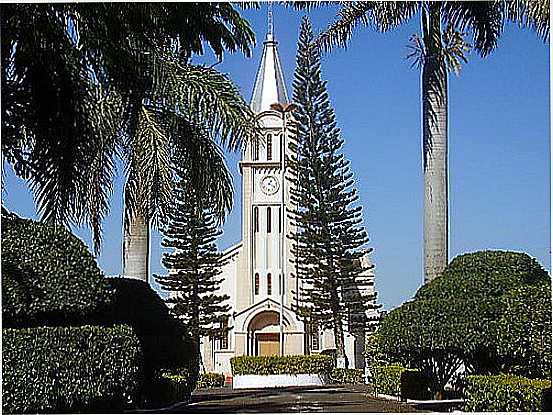 PARQUIA DE SANTO ANTONIO-FOTO:FABIO VASCONCELOS - ALVINLNDIA - SP