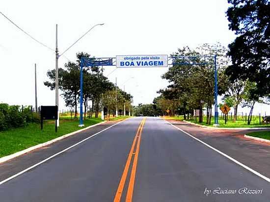 SAINDO DA CIDADE DE ALVINLNDIA-SP-FOTO:LUCIANO RIZZIERI - ALVINLNDIA - SP