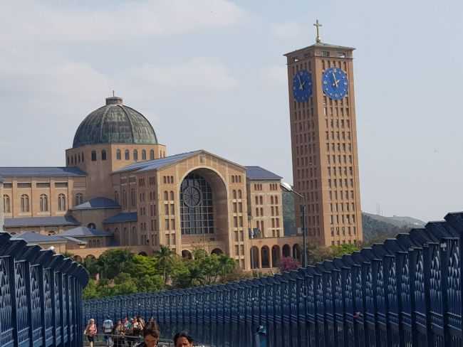 VISTA DA BASLICA, POR CARLOS VELOZO - APARECIDA - SP