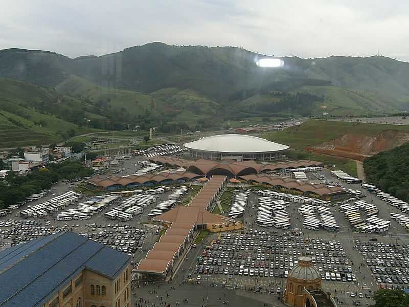 APARECIDA-SP-VISTA DO ESTACIONAMENTO E DO SHOPPING-FOTO:DENILSON.B - APARECIDA - SP