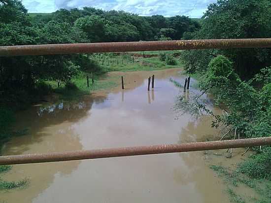 PONTE DO RIO DA ONA-FOTO:LUS PEDRASSOLI FRAN - APARECIDA DE MONTE ALTO - SP