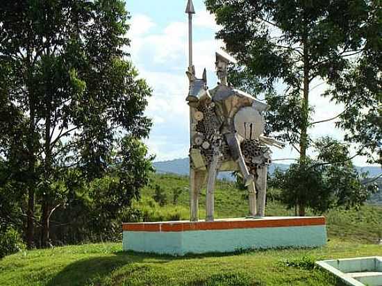 ESCULTURA DE LATA-FOTO:SOROCABA - ARAARIGUAMA - SP