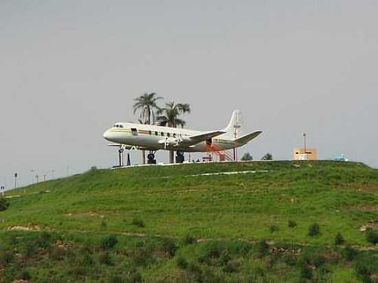 CINEMA NO AVIO-FOTO:SOROCABA - ARAARIGUAMA - SP