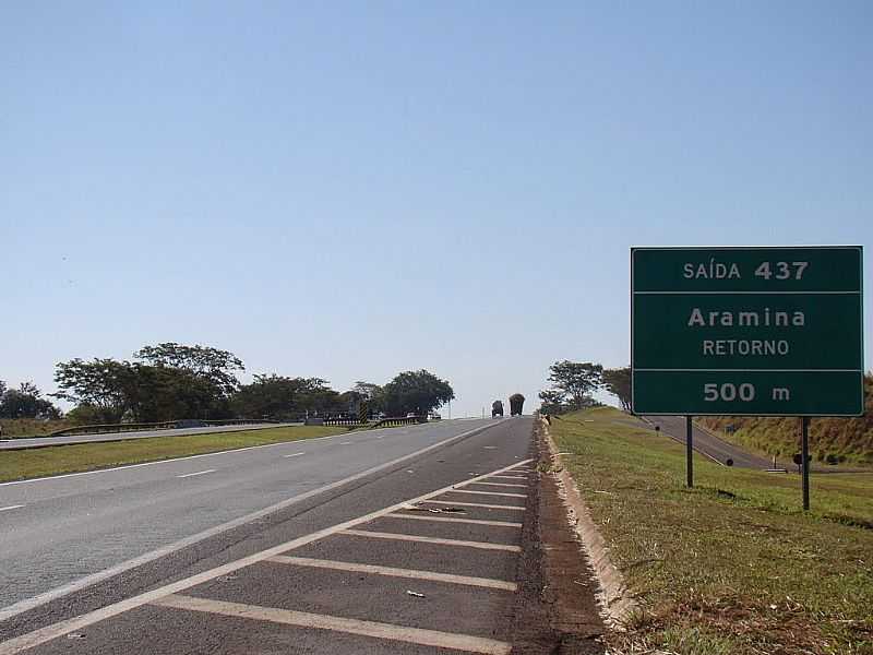 ARAMINA-SP-ACESSO  CIDADE NA SADA 437 DA SP-330-FOTO:ALEXANDRE BONACINI - ARAMINA - SP