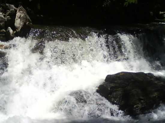 CACHOEIRA DO CRIMINOSO, POR TIAGO VINICUS CABRAL - ARAPE - SP