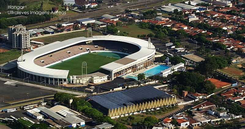 ESTADIO DR. ADHEMAR DE BARROS E GINSIO DE ESPORTE CASTELO BRANCO (GIGANTO).
FOTO DE ANDR AMARAL  - ARARAQUARA - SP