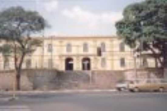 FACHADA DA ESTAO FERROVIRIA EM 21/08/1998 DE ARARAQUARA-FOTO:RALPH M. GIESBRECHT - ARARAQUARA - SP