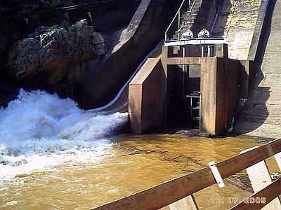 BARRAGEM DA USINA-FOTO:BOYBLONDER  - ARCADAS - SP