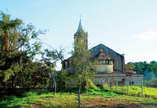 IGREJA EM ARCADAS SP, POR BETHO FELICIANO - /BFPHOTO-FINEART.BLOGSPOT.COM/ - ARCADAS - SP