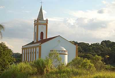 IGREJA-FOTO:GIL PAGLIARINI  - ARCADAS - SP