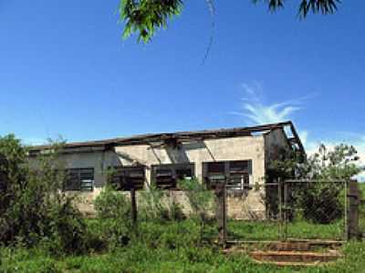 ANTIGA ESCOLA DO BAIRRO BANDEIRANTES-FOTO:EDUARDO M. P. DANTAS - ARCO-RIS - SP