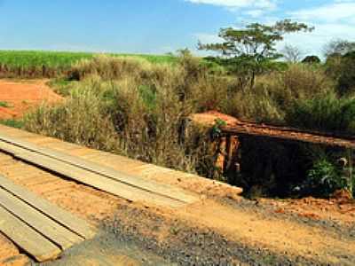 PONTE-FOTO:EDUARDO M. P. DANTAS  - ARCO-RIS - SP