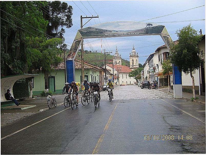 AREIAS-SP-PRTICO DE ENTRADA DA CIDADE-FOTO:JOO BC REIS - AREIAS - SP