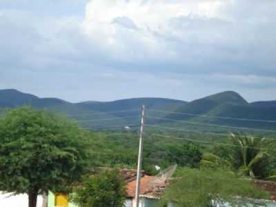 AS SERRAS MARAVILHOSAS QUE CERCAM A VILA DE OURICURI DO OURO BA, POR MARA - OURICURI DO OURO - BA