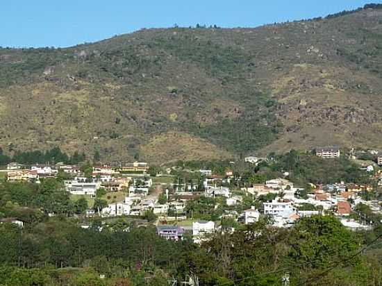 PEDRA GRANDE E A CIDADE DE ATIBAIA-FOTO:PAULO TARGINO MOREIR - ATIBAIA - SP