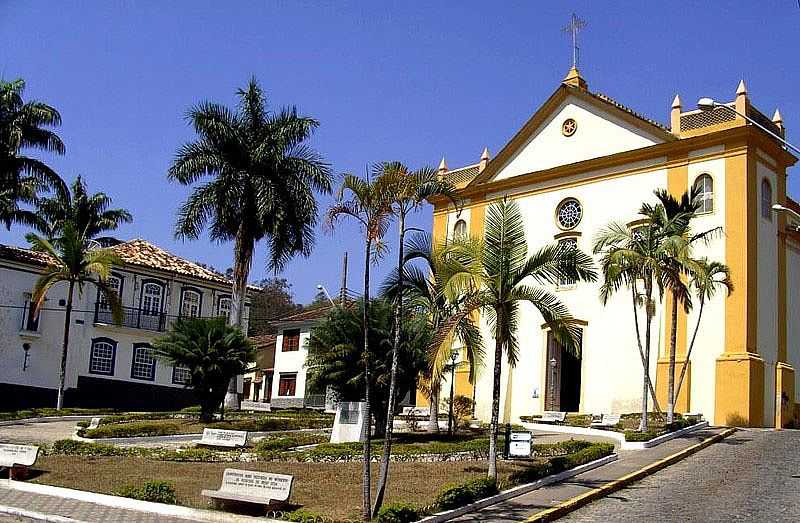 IGREJA MATRIZ SENHOR BOM JESUS DO LIVRAMENTO - BANANAL - SP