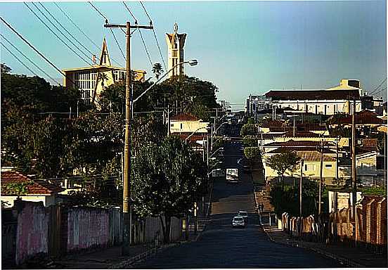 BARIRI-SP-RUA CENTRAL-FOTO:PEDRO AGUINALDO - BARIRI - SP