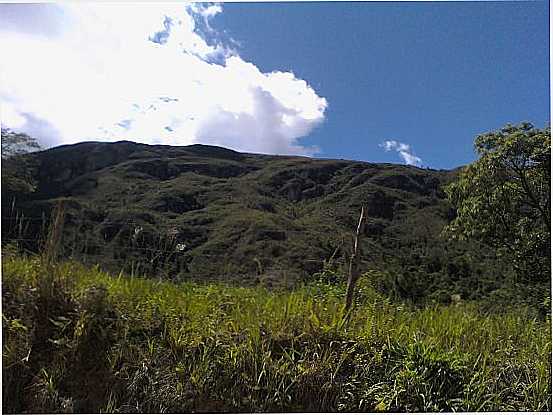 SERRA LAGOINHA, POR LILIAN SARTI - BARRA DO CHAPU - SP