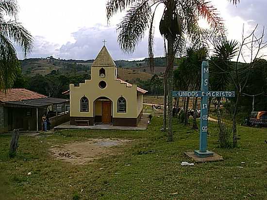 CAPELA NO BAIRRO CHAPUZINHO-FOTO:BENEDITO L. CONCEIÅ - BARRA DO CHAPU - SP