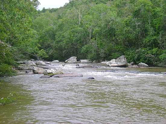 CORREDEIRAS DO RIO CATAS ALTAS-FOTO:BENEDITO L. CONCEIÅ - BARRA DO CHAPU - SP