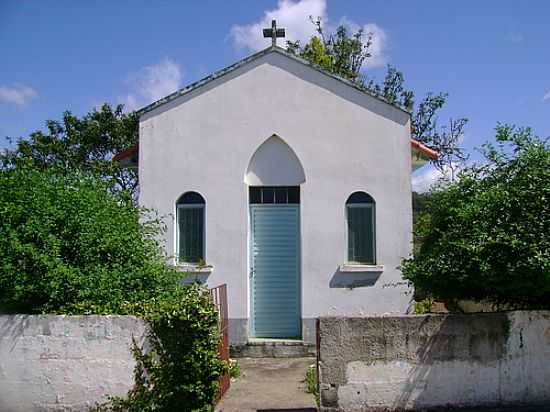 PRIMEIRA CAPELA DA CIDADE-FOTO:BENEDITO L. CONCEIÅ - BARRA DO CHAPU - SP