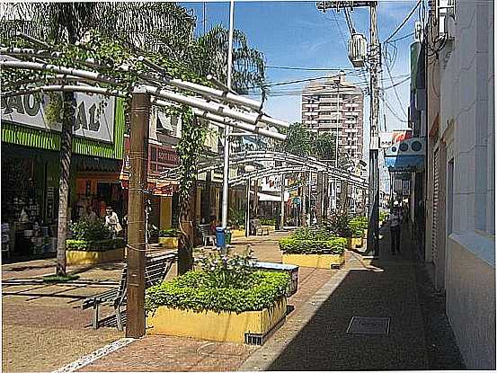CALADO NO CENTRO DE BARRETOS-SP-FOTO:RAL HERRERA ZULUAGA - BARRETOS - SP
