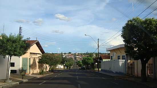 RUA 34 EM BARRETOS-SP-FOTO:MARCIO.SCRUZ - BARRETOS - SP
