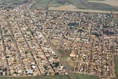 VISTA AEREA DE BARRINHA, 2003, POR TIAGO - BARRINHA - SP