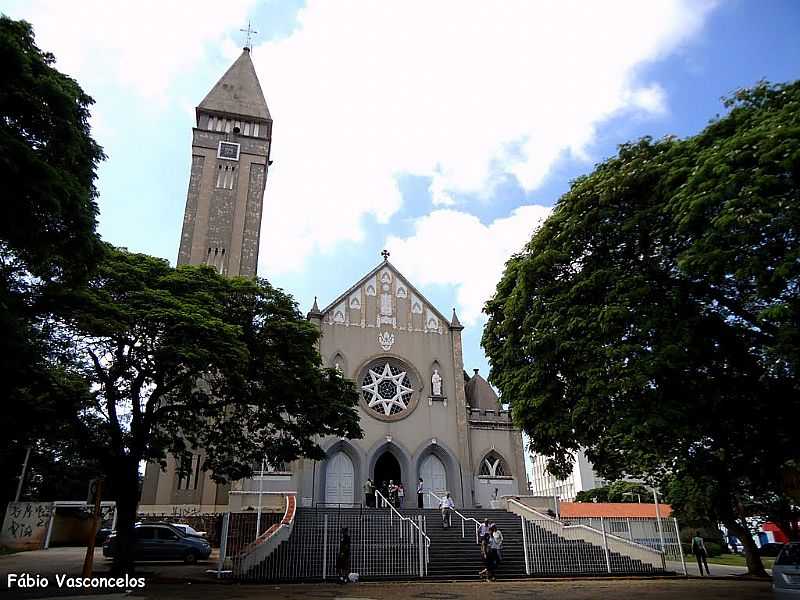 BAURU-SP-IGREJA DE SANTA TEREZINHA DO MENINO JESUS-FOTO:FABIO VASCONCELOS - BAURU - SP