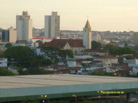 VISTA AREA DA RODOVIRIA E IGREJA DE NOSSA SRA. APARECIDA, POR FABIO NOGUEIRA - BAURU - SP