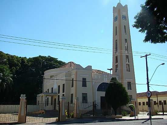 IGREJA DE N.SRA.DE FTIMA EM BIRIGUI-FOTO:RENATO LOPES PEDROSA - BIRIGI - SP