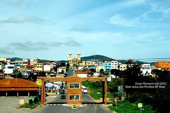 PRTICO DA CIDADE-FOTO:G. ROMANINI - BOM JESUS DOS PERDES - SP