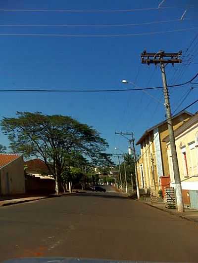 RUA DA CIDADE-FOTO:CELSO ORTOLAN  - BONFIM PAULISTA - SP