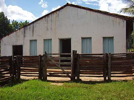 CASA REA RURAL EM PALMEIRAS-BA-FOTO:NAMORALCOMIGO - PALMEIRAS - BA