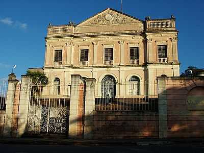 TEATRO CARLOS FOMES POR SONSIN - BRAGANA PAULISTA - SP