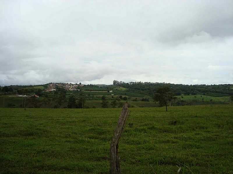 PARAFUSO-BA-A CIDADE E REGIO VISTAS DA ESTRADA-FOTO:HERNANE MENDES DE OLIVEIRA - PARAFUSO - BA