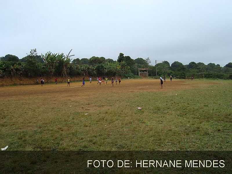 PARAFUSO-BA-CAMPO DE FUTEBOL-FOTO:HERNANE MENDES DE OLIVEIRA - PARAFUSO - BA