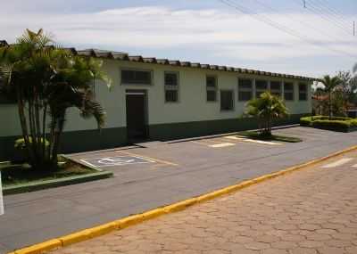 FORUM DISTRITAL, POR MICHEL - BURI - SP