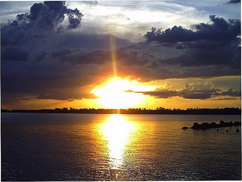 BURITAMA-SP-PR DO SOL NA PRAINHA-FOTO:ANLUIDA - BURITAMA - SP