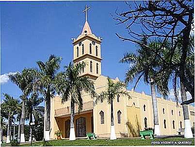 IGREJA MATRIZ DE N.S.DO PATROCNIO-FOTO:VICENTE A. QUEIROZ  - BURITIZAL - SP