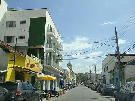 CACHOERA PAULSTA-SP-AV.CEL.DOMCANO-FOTO:PAULO YUJI TAKARADA - CACHOEIRA PAULISTA - SP