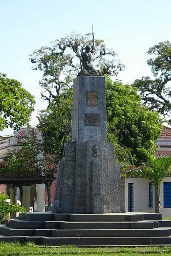 MONUMENTO AO SOLDADO EM CACHOEIRA PAULISTA-SP-FOTO:CA.VARELLA@TERRA.COM - CACHOEIRA PAULISTA - SP