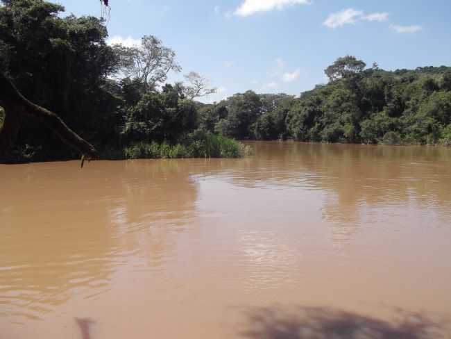 ENCONTRO DOS RIOS ITAPETENINGA E PARANAPANEMA, POR EVA DE JESUS ALEIXO - CAMPINA DO MONTE ALEGRE - SP