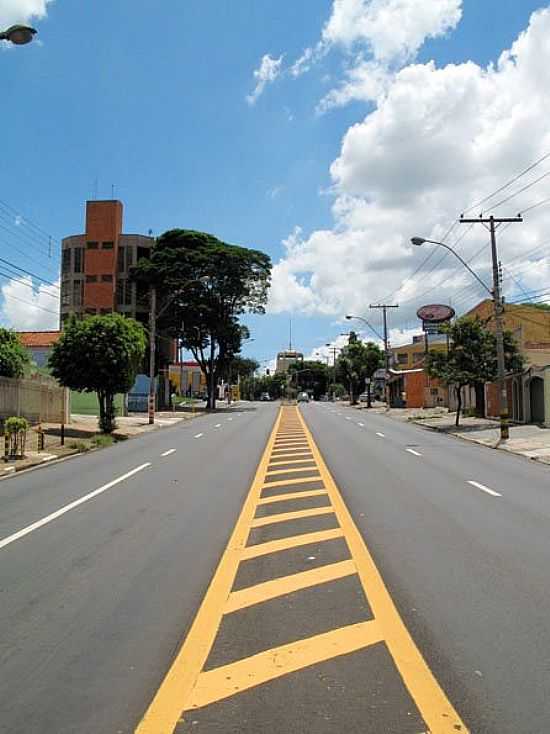 CAMPINAS-SP-AVENIDA ANDRADE NEVES-FOTO:EDUARDO DANTAS - CAMPINAS - SP